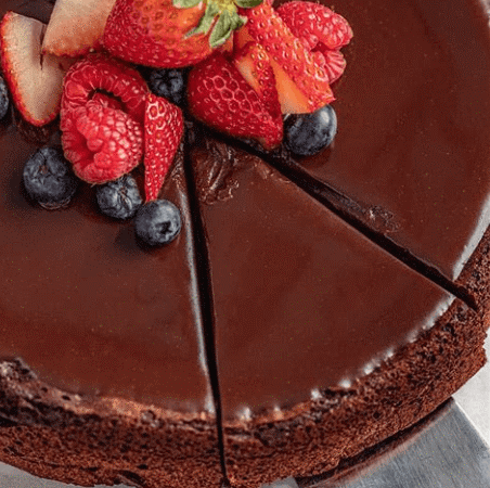 Organic Flourless Chocolate Cake with Berries
